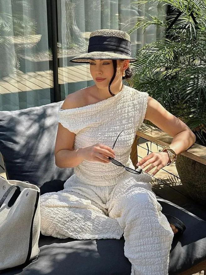 Verena | Stylisches Sommer-Top und Weite-Hosen-Kombination