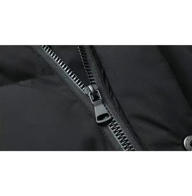 Bertrand | Winterjacke für Herren mit weicher Fellfütterung und Sturmklappe