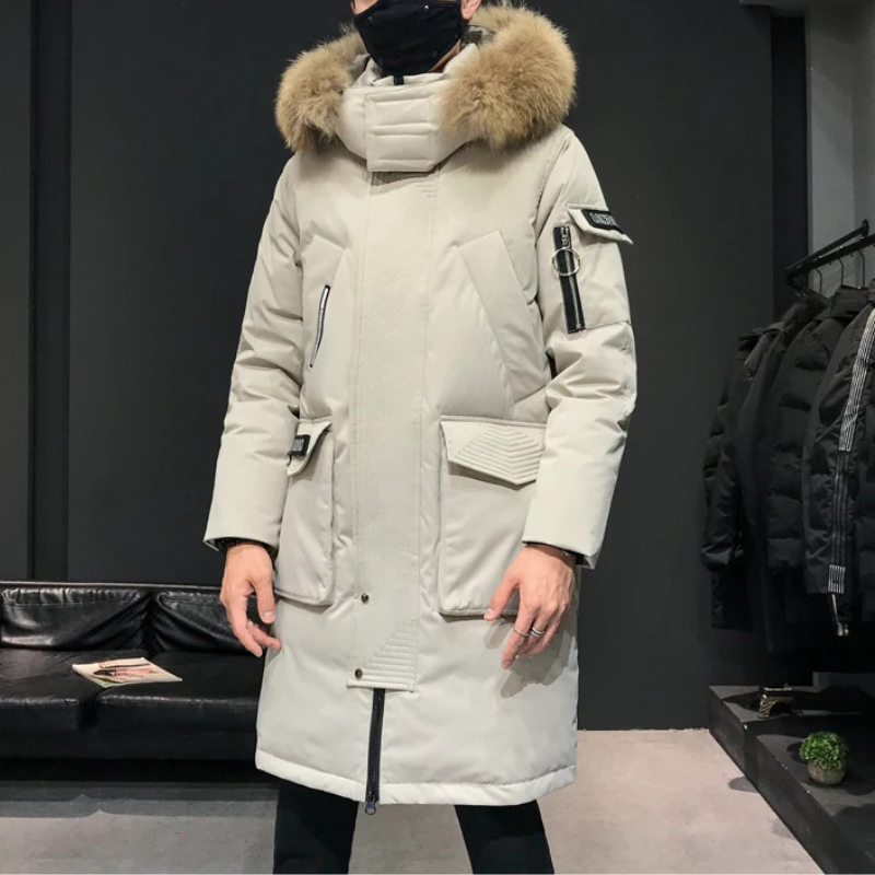 Bastien | Langer Wintermantel für Herren mit Kapuze aus Kunstfell und mehreren Taschen