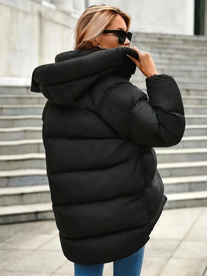 Kyeni | Eleganter schwarzer Wintermantel mit Kapuze für Frauen - schick und einfach