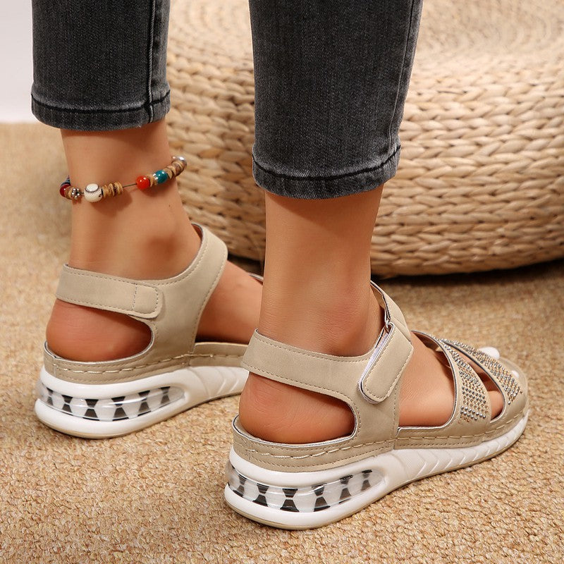 Soleen | Sommerliche Komfort-Sandalen mit Keilabsatz