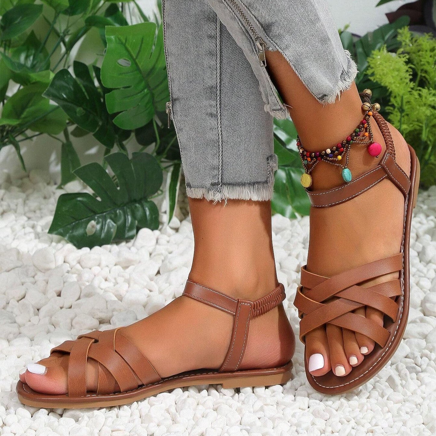 Danielle - Sommerliche Sandalen mit überkreuzten Bändern