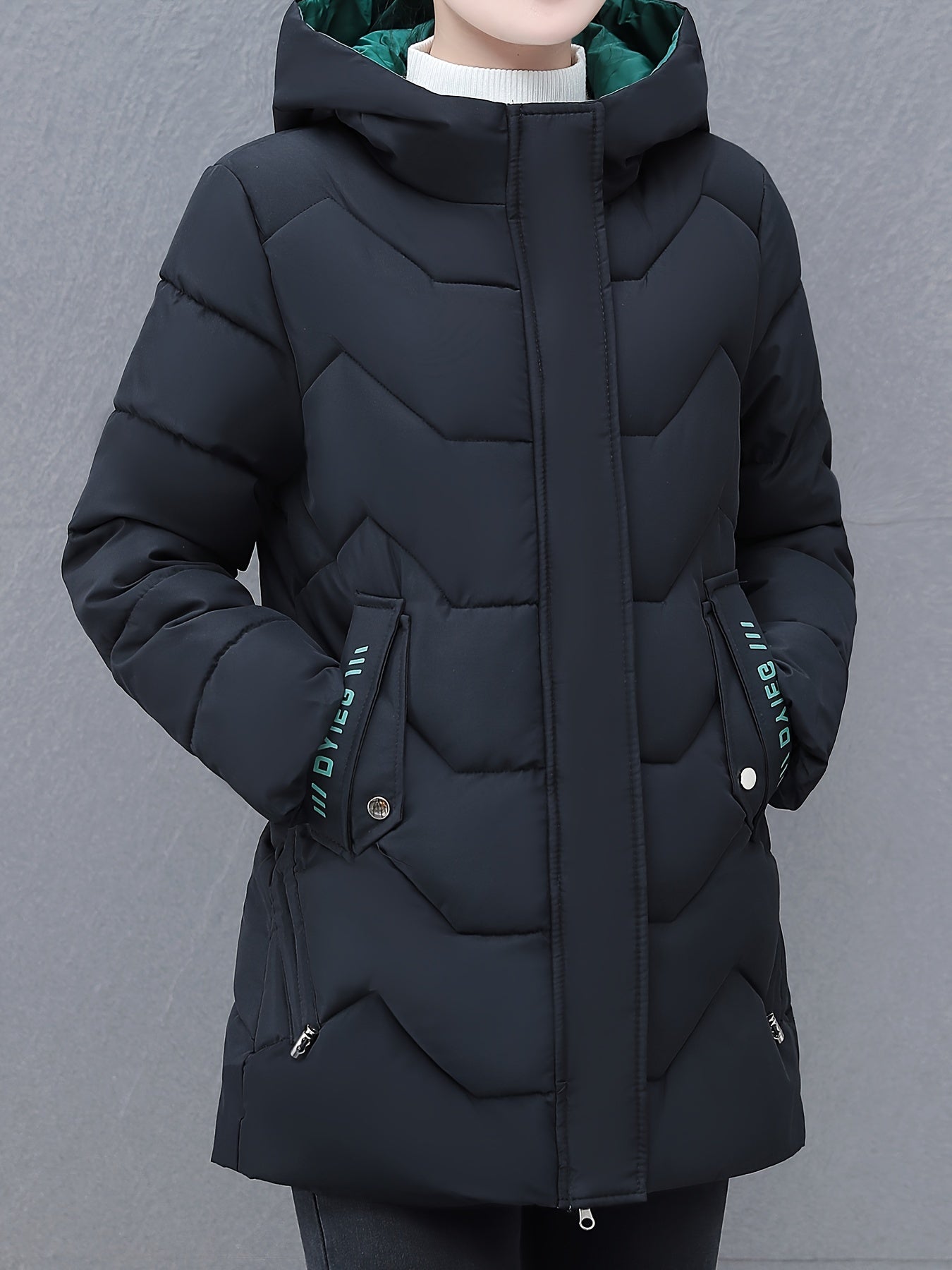 Emi | Bequeme mittellange Winterjacke für Damen