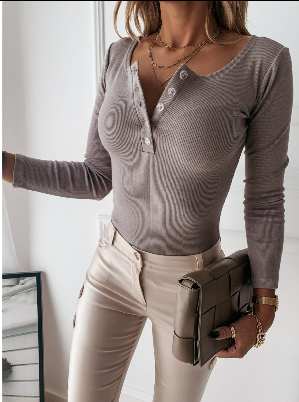 Fawn | Carin Geripptes Henley Tee