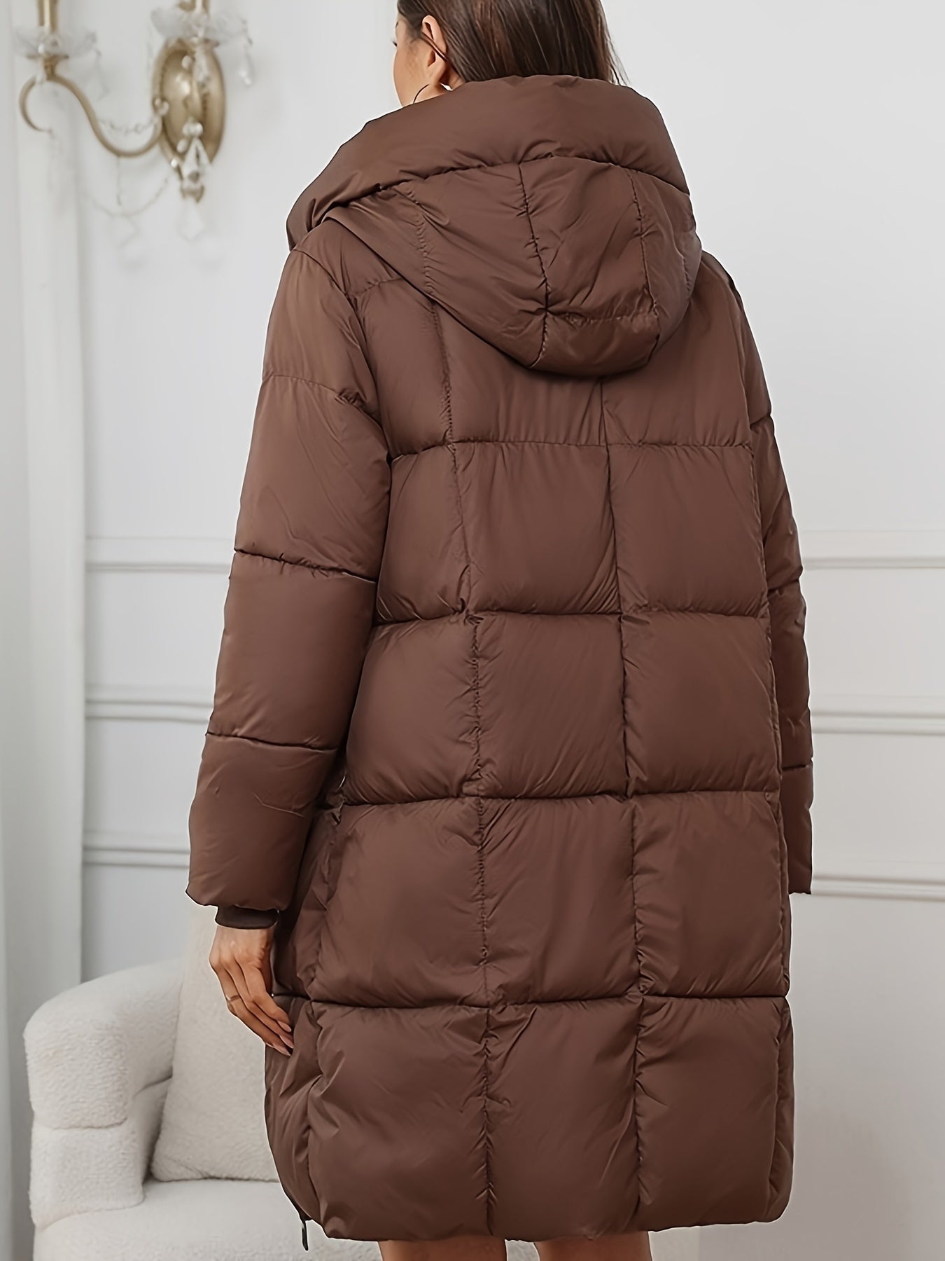Miyu | Elegante mittellange Winterjacke mit Kapuze für Damen, gut gepolstert