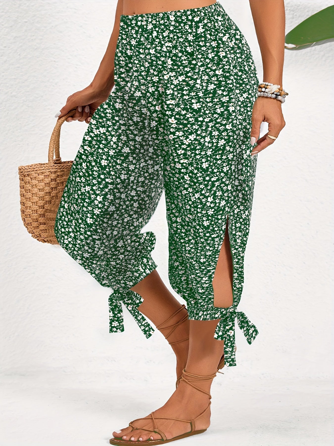 Sabryiah | Gemusterte schwarze Caprihose