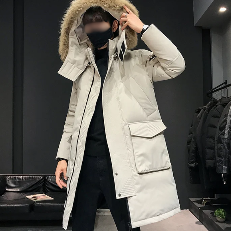 Bastien | Langer Wintermantel für Herren mit Kapuze aus Kunstfell und mehreren Taschen