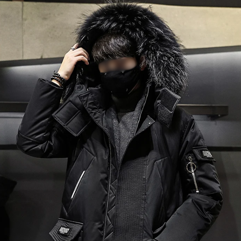 Bastien | Langer Wintermantel für Herren mit Kapuze aus Kunstfell und mehreren Taschen