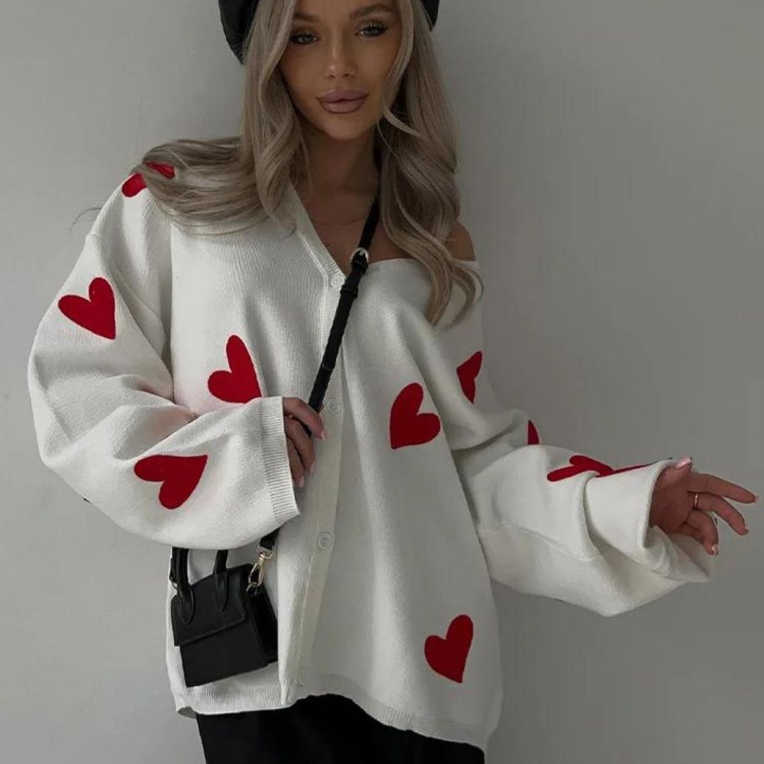 Elane | Strickjacke mit Herzmuster und Knopfleiste