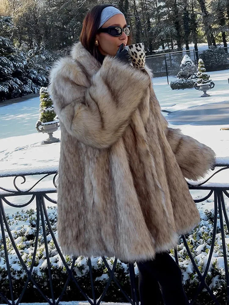 Stellar | Flauschiger Wintermantel aus Kunstfell – warm und elegant für Damen