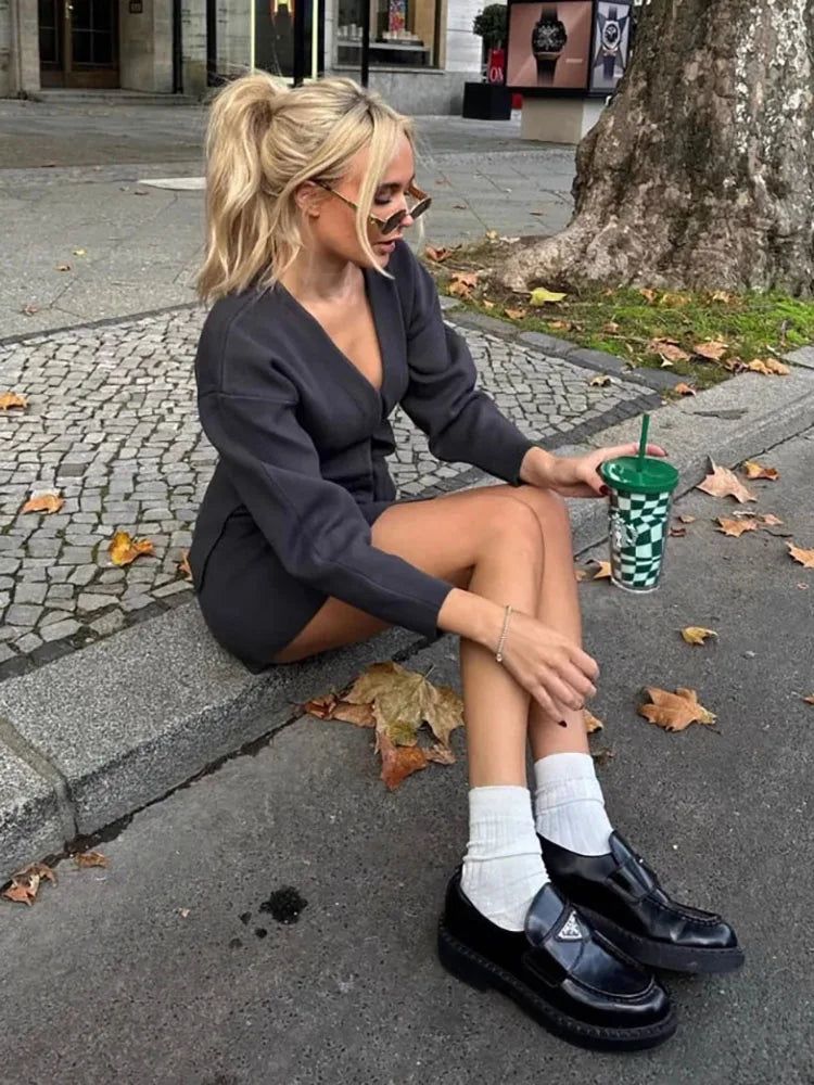 Nicse | Elegantes Strick-Set mit V-Ausschnitt und Minirock für Damen