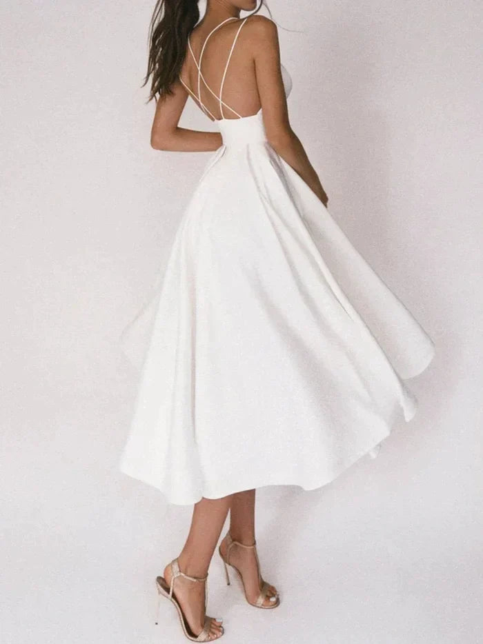 Tamitha | Elegantes Kleid mit V-Ausschnitt und Trägern