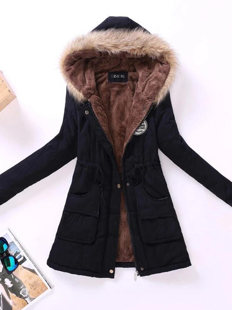 Vasilia | Winterjacke mit Kapuze aus Fleece und Futter aus Fell
