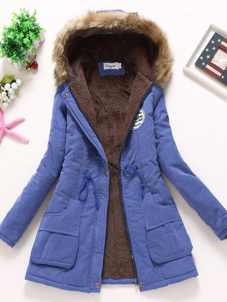 Vasilia | Winterjacke mit Kapuze aus Fleece und Futter aus Fell