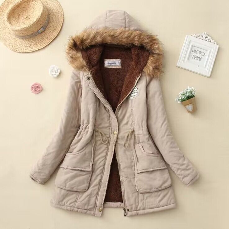 Vasilia | Winterjacke mit Kapuze aus Fleece und Futter aus Fell