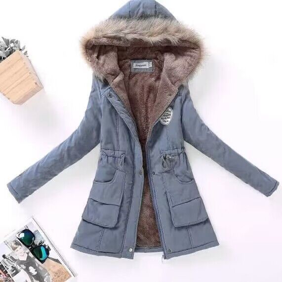 Vasilia | Winterjacke mit Kapuze aus Fleece und Futter aus Fell