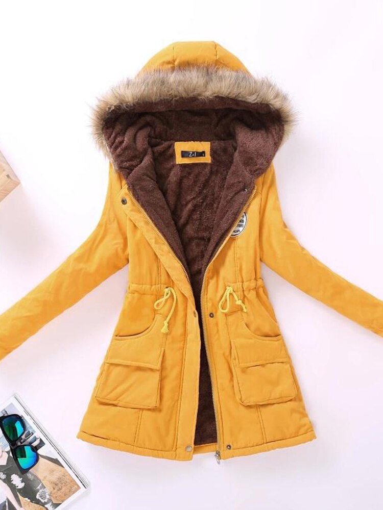 Vasilia | Winterjacke mit Kapuze aus Fleece und Futter aus Fell