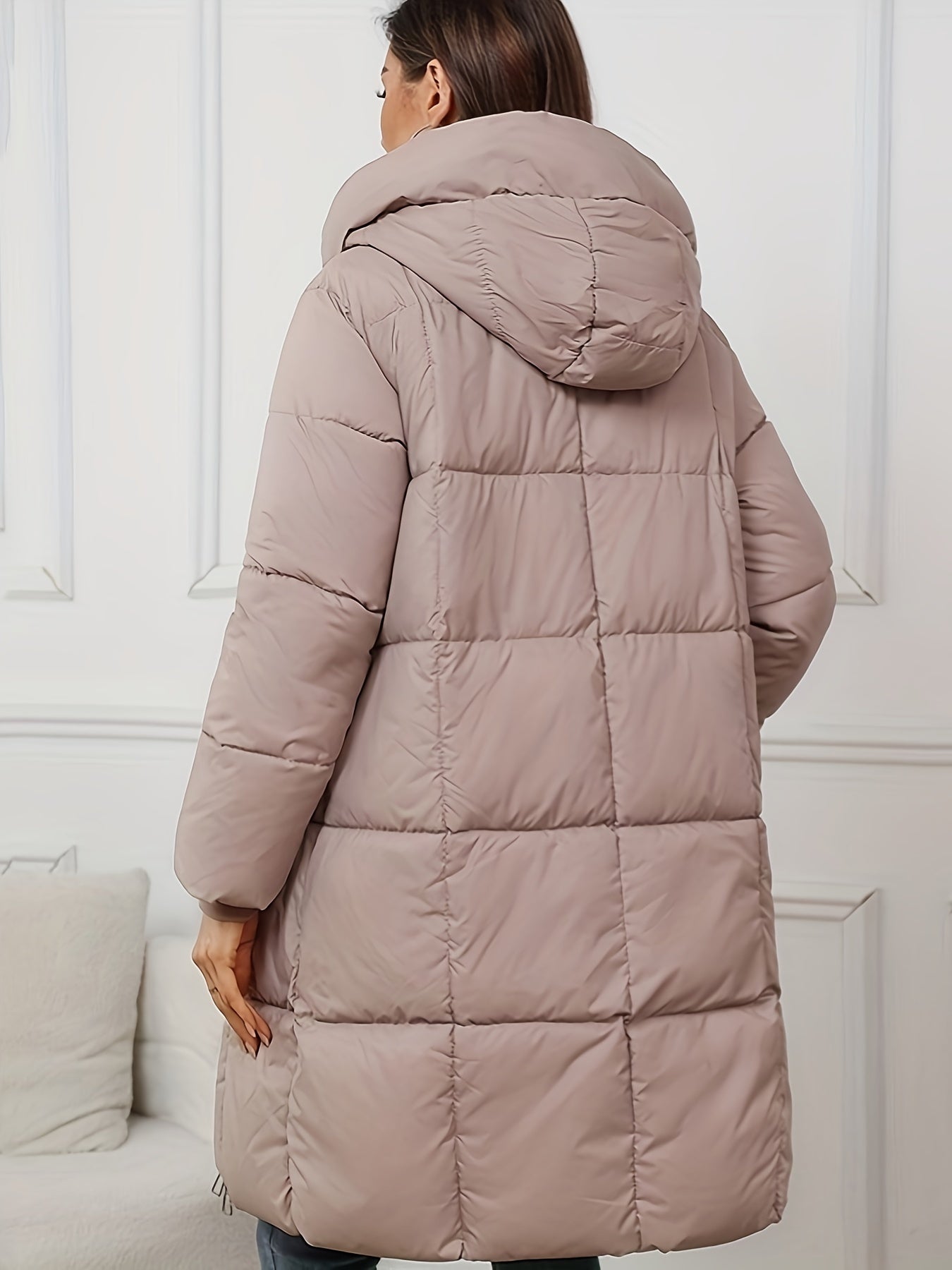 Miyu | Elegante mittellange Winterjacke mit Kapuze für Damen, gut gepolstert