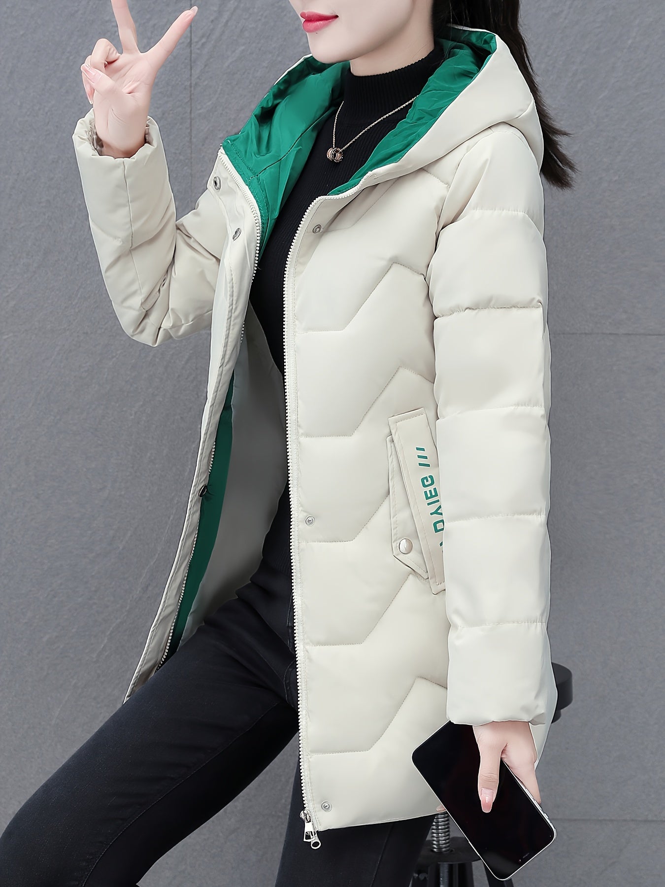 Emi | Bequeme mittellange Winterjacke für Damen