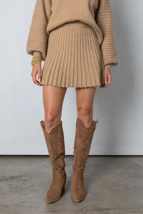 Cory | Eleganter Faltenpullover und Rock