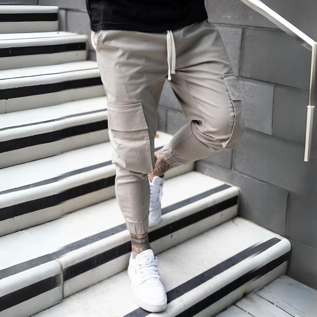 Noah | Urbane Cargo-Jogginghose mit Bündchen und praktischen Taschen