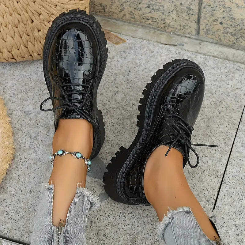 Nolan | Bequeme Schnürsenkel Essentials mit runder Zehe