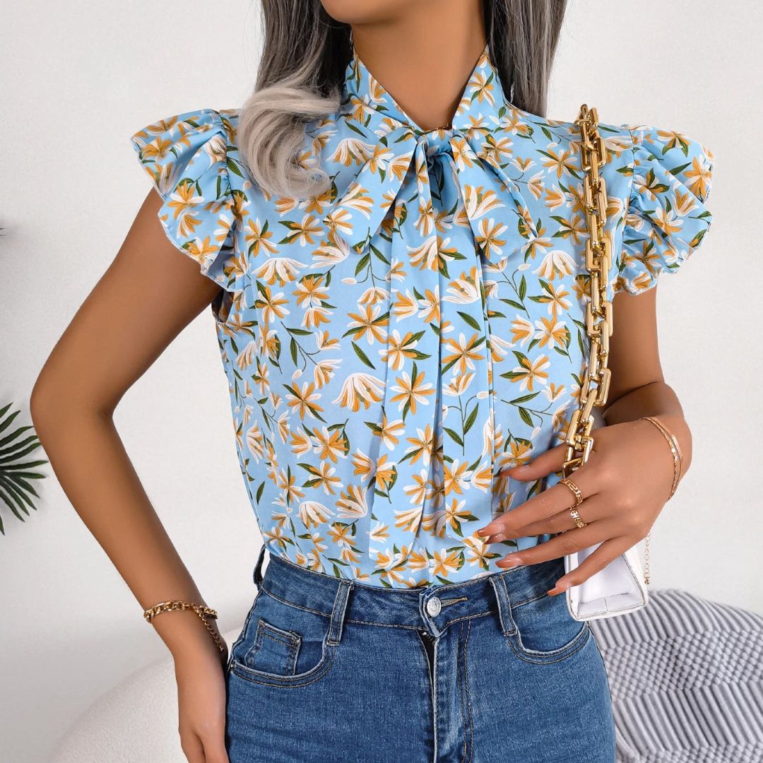 Vacation | Bluse mit Blumenmuster, Rüschenärmeln und Schnürkragen für Damen