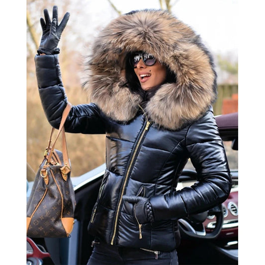 Elisee | Winterjacke mit Kunstfellkapuze und glänzendem Finish