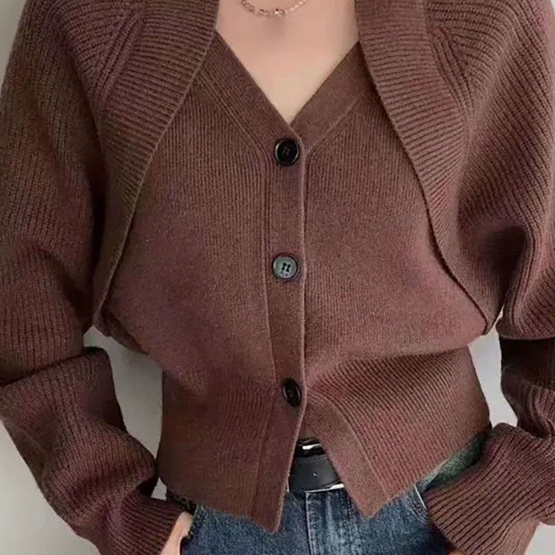 Briane | V-Ausschnitt Rippstrick-Cardigan mit Knopfverschluss