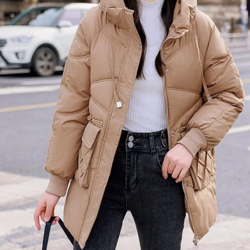 Vanile | Wintermantel für Damen mit Steppdesign, Abnehmbarer Kapuze und Taschen mit Klappen