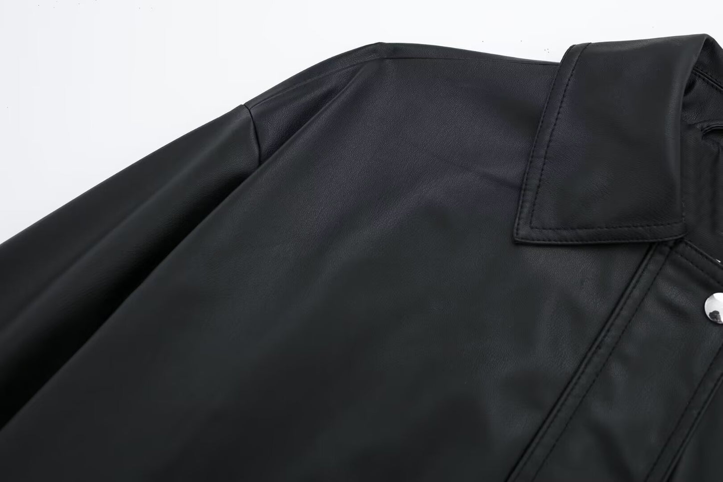 Zunia | Damen-Bomberjacke aus Kunstleder mit Revers, locker geschnitten