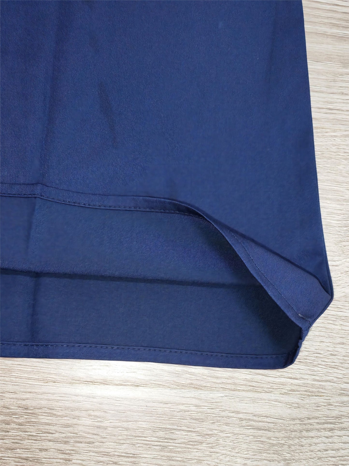 Laurelle | Stilvolles Einfarbiges Minikleid mit Halben Ärmeln