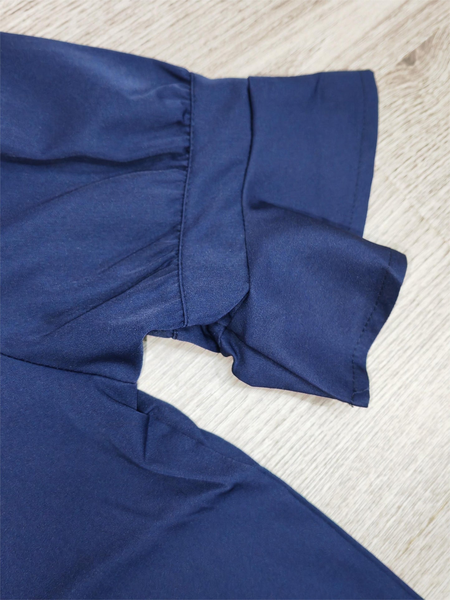 Laurelle | Stilvolles Einfarbiges Minikleid mit Halben Ärmeln