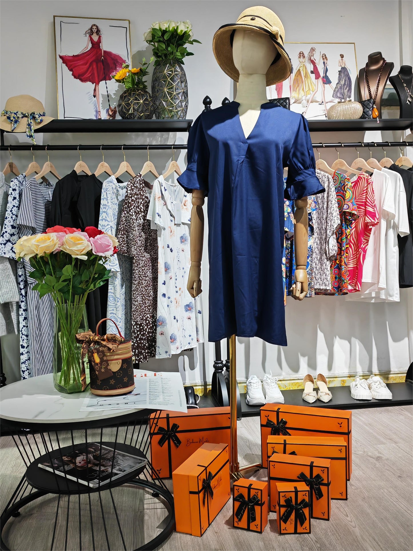 Laurelle | Stilvolles Einfarbiges Minikleid mit Halben Ärmeln