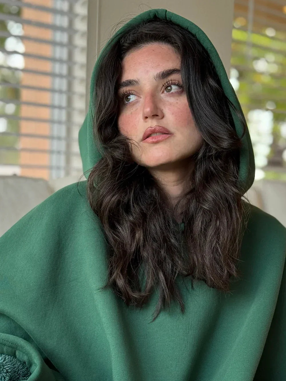 Ruthe | Hoodie Blanket – Ihr Kokon der Behaglichkeit