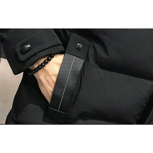 Bastien | Langer Wintermantel für Herren mit Kapuze aus Kunstfell und mehreren Taschen