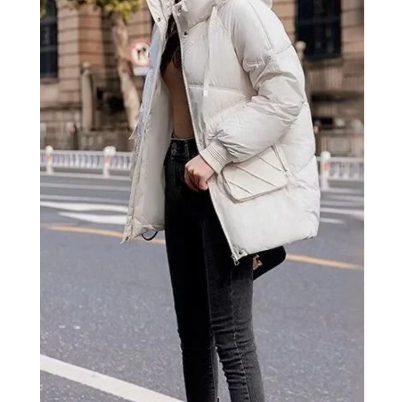 Vanile | Wintermantel für Damen mit Steppdesign, Abnehmbarer Kapuze und Taschen mit Klappen