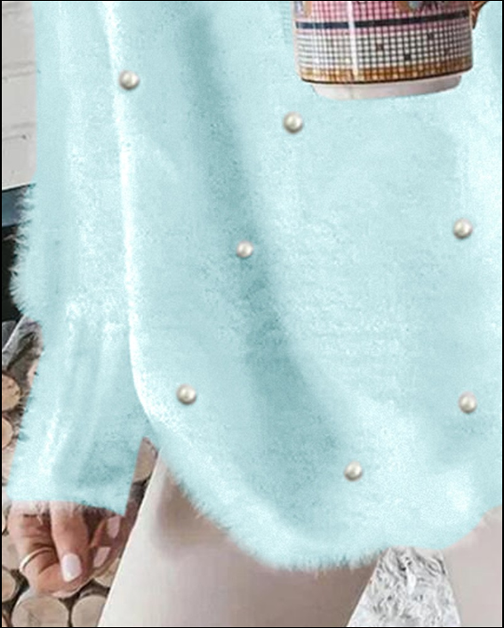 Kin | Langärmeliges flauschiges Top mit Perlen