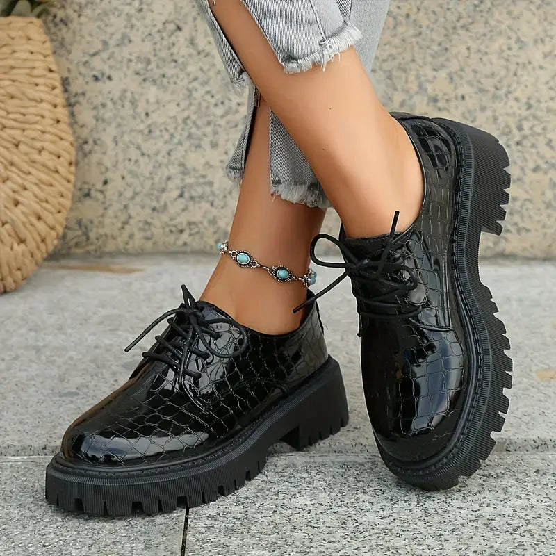 Nolan | Bequeme Schnürsenkel Essentials mit runder Zehe