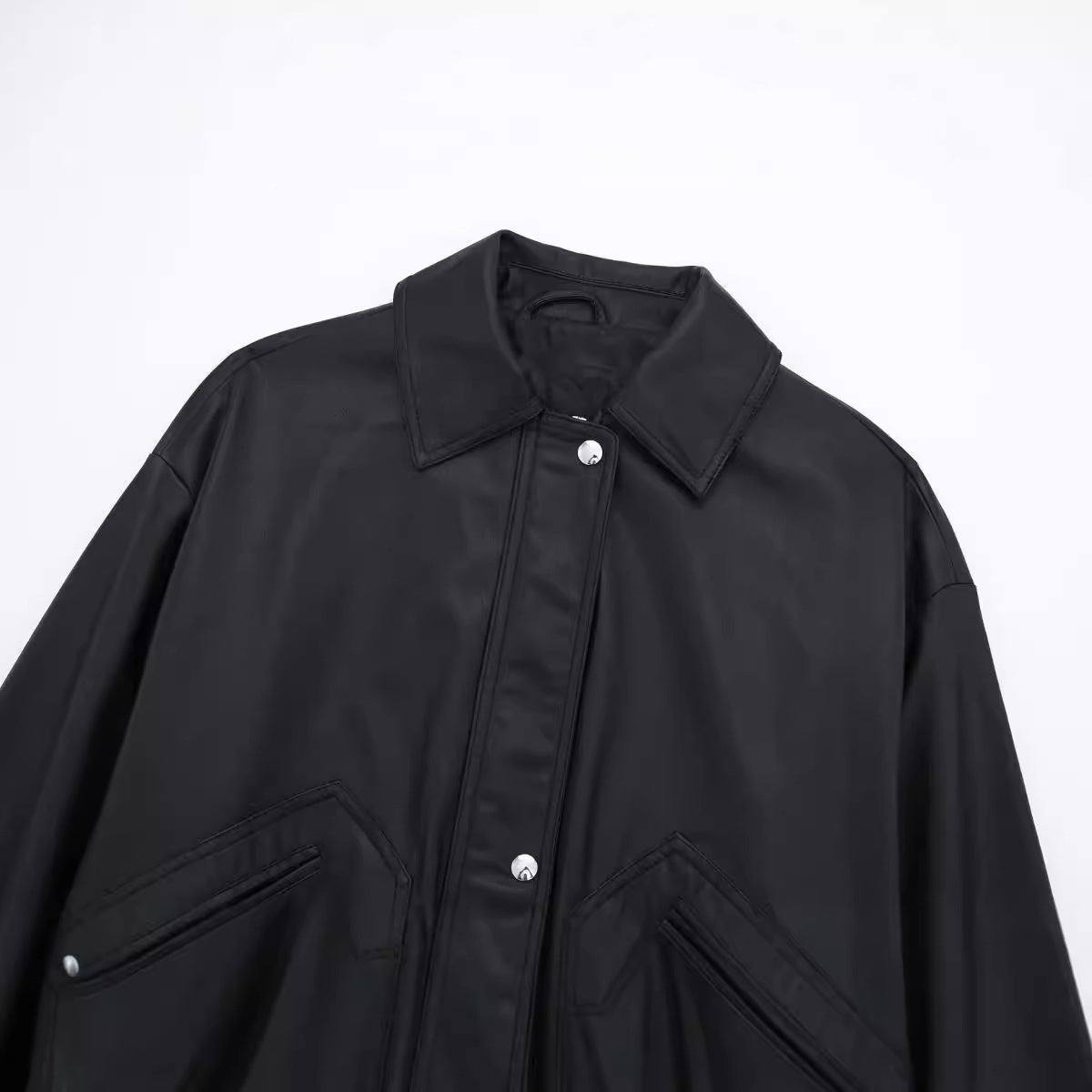 Zunia | Damen-Bomberjacke aus Kunstleder mit Revers, locker geschnitten