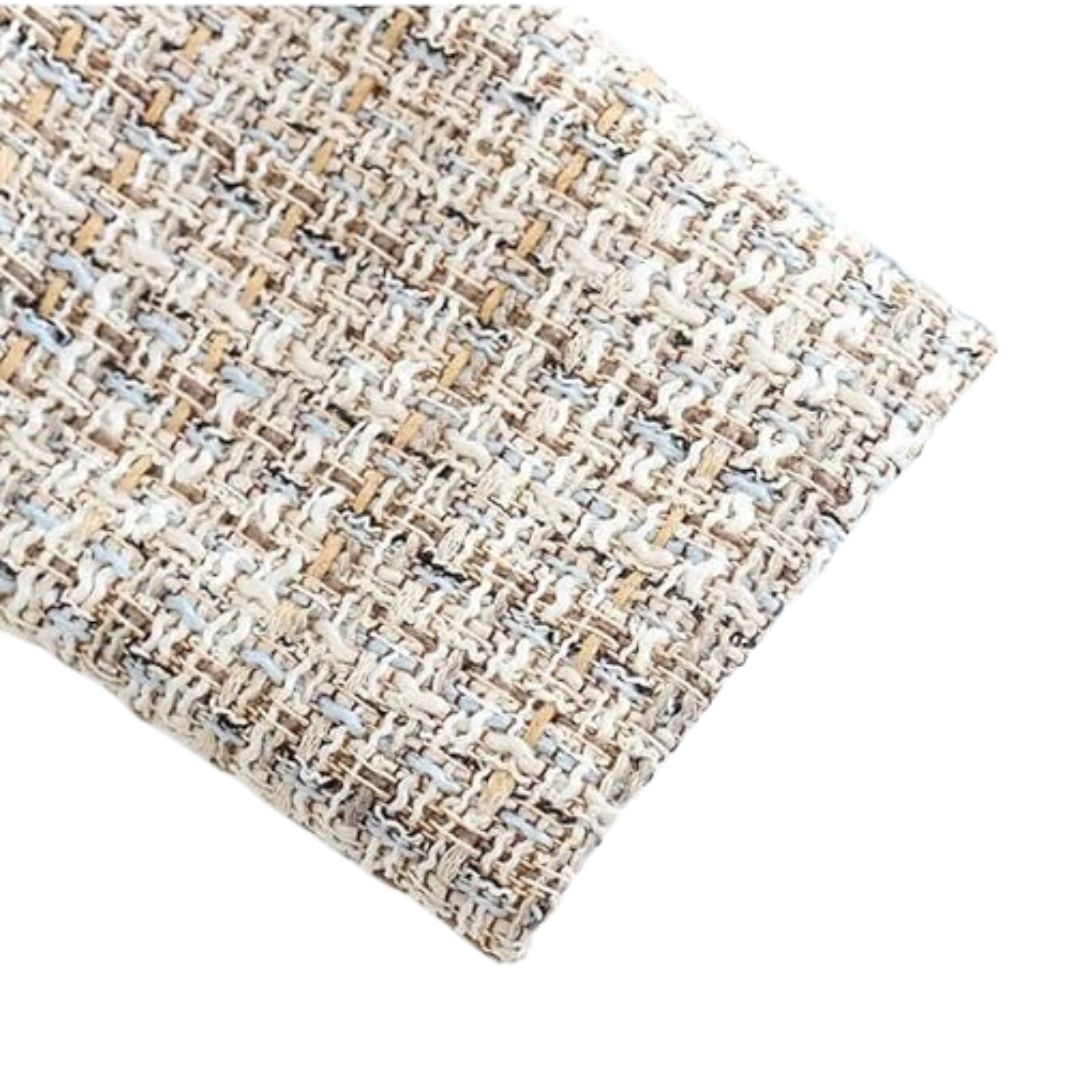 Uptun | Getailleerde Tweed Blazer met Gouden Knoopdetails