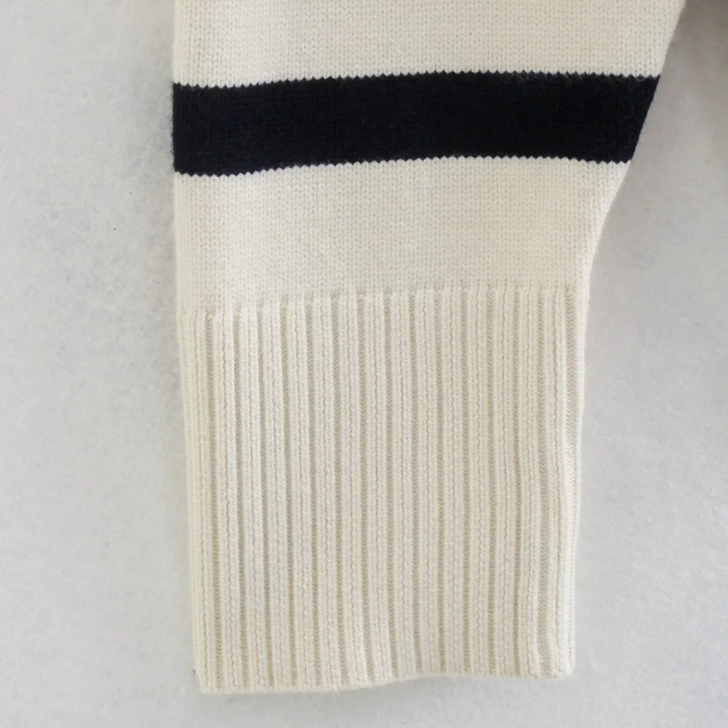 Nikita | Gestreifter Pullover