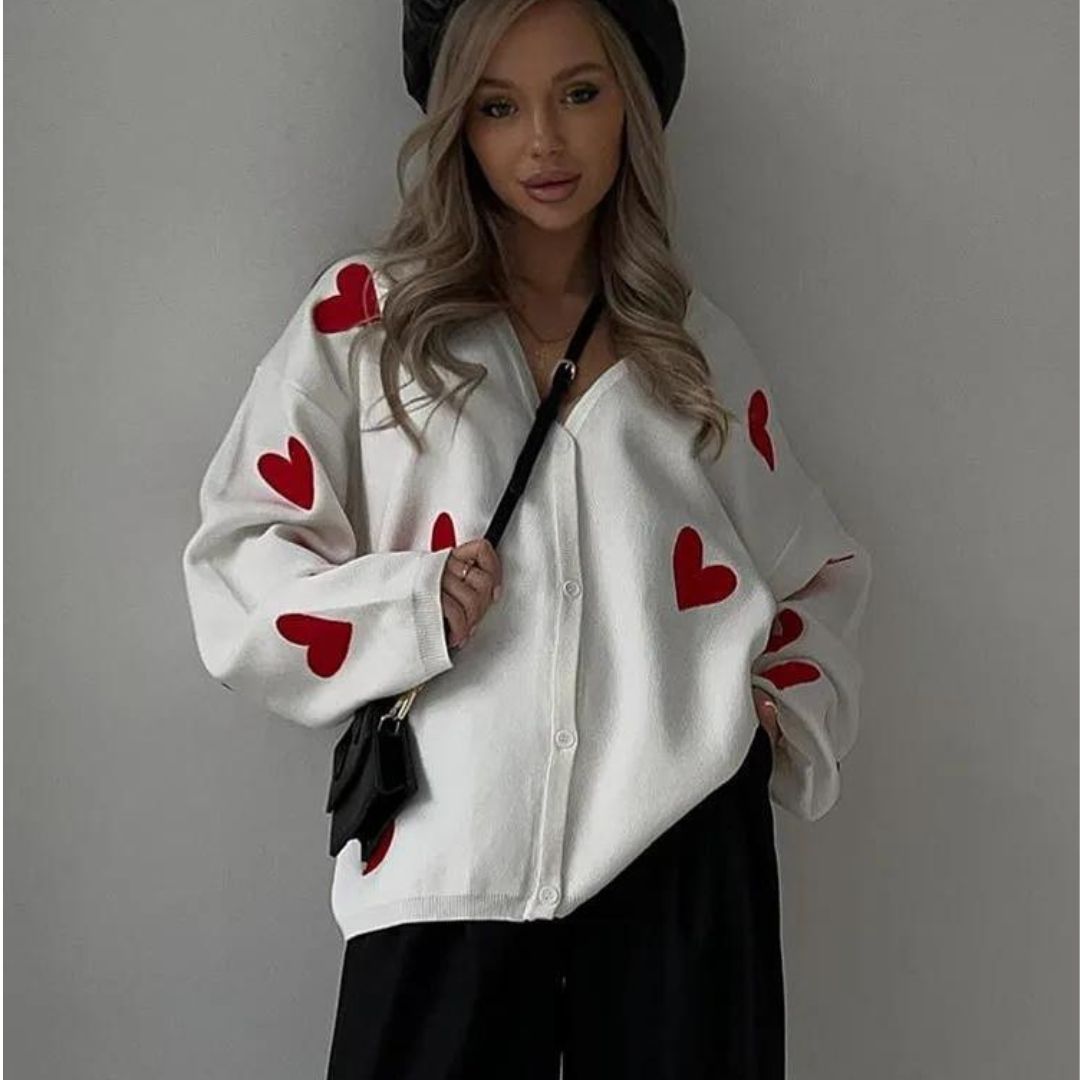 Elane | Strickjacke mit Herzmuster und Knopfleiste