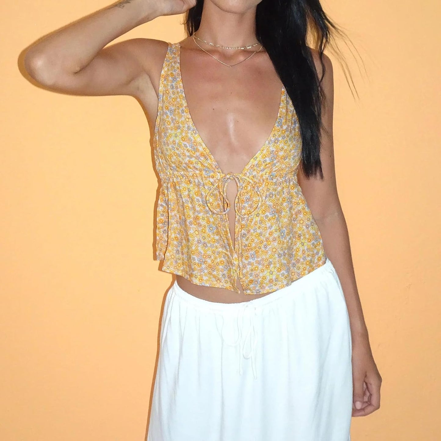 Zenette | Geblümtes Crop Top mit tiefem V-Ausschnitt und Knopfleiste