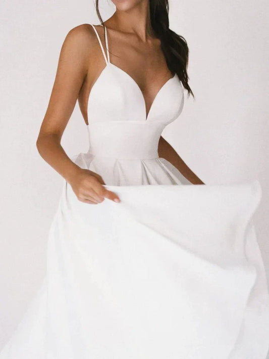 Tamitha | Elegantes Kleid mit V-Ausschnitt und Trägern