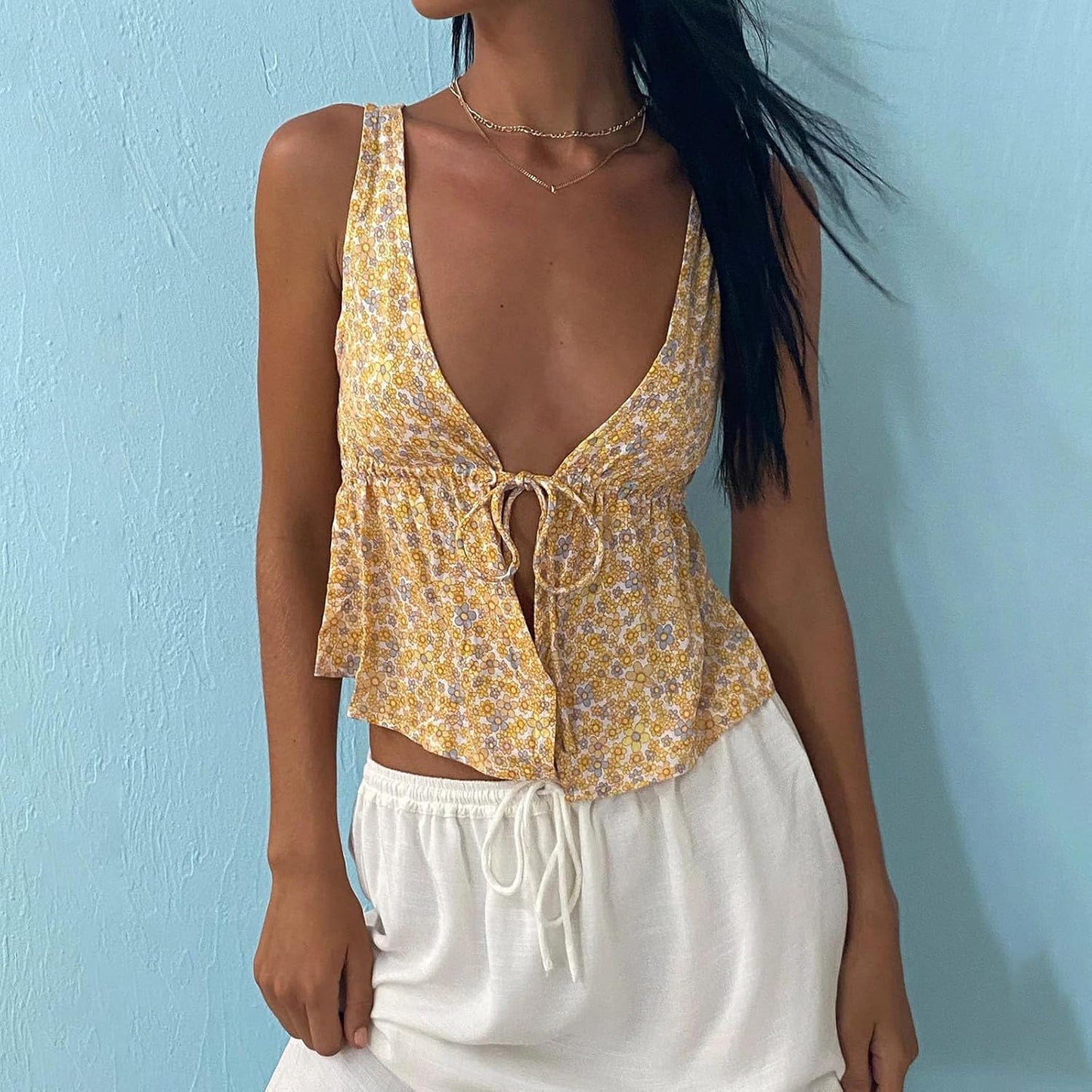 Zenette | Geblümtes Crop Top mit tiefem V-Ausschnitt und Knopfleiste