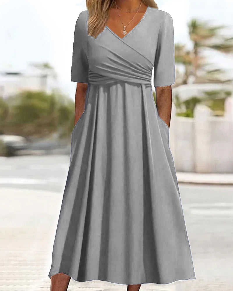 Carys | Gekreuztes Kleid mit kurzen Ärmeln