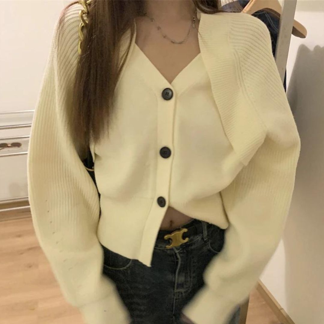 Briane | V-Ausschnitt Rippstrick-Cardigan mit Knopfverschluss