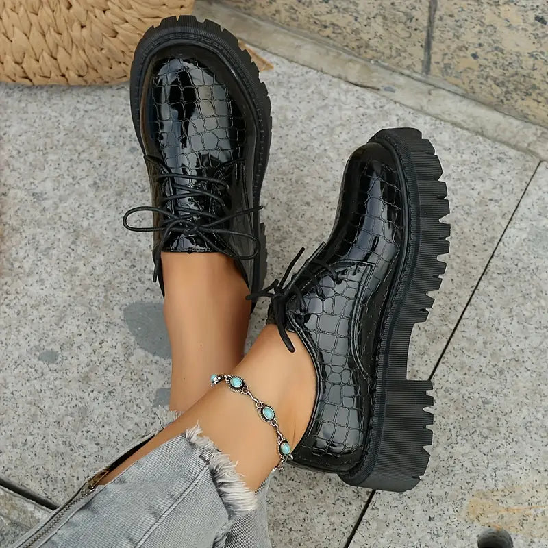 Nolan | Bequeme Schnürsenkel Essentials mit runder Zehe