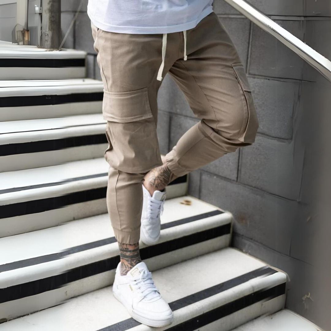 Noah | Urbane Cargo-Jogginghose mit Bündchen und praktischen Taschen